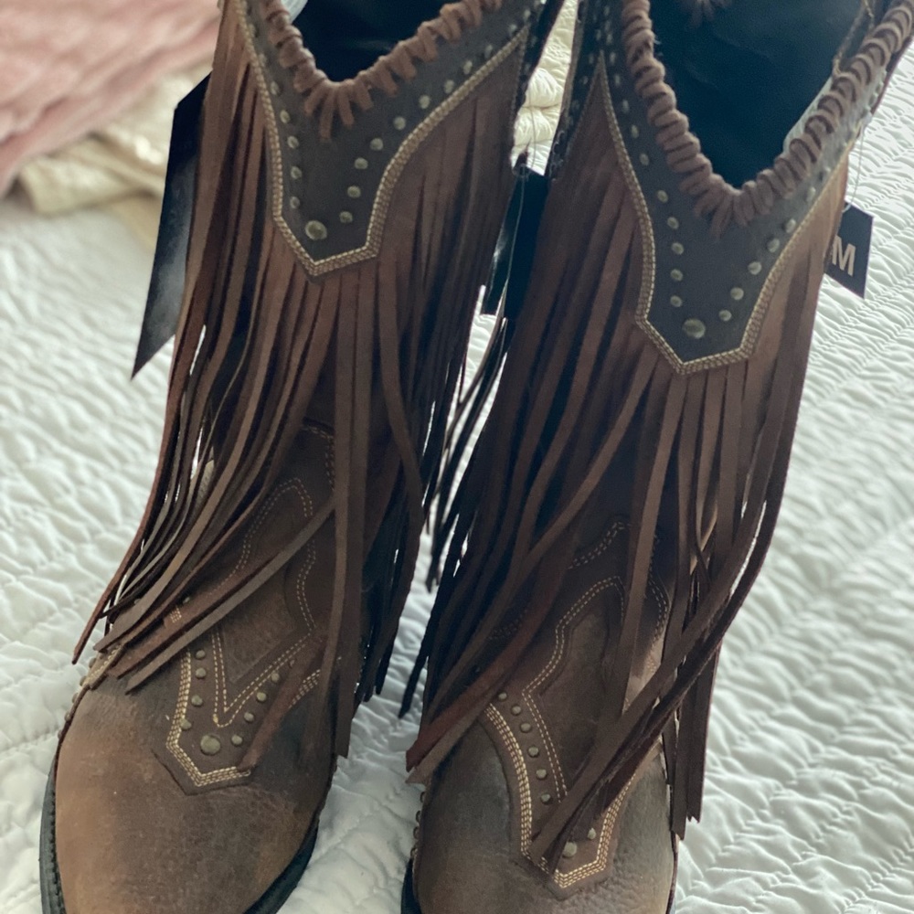 Ladies Fringe Boots - Picture 5 of 8